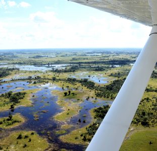 Luxe fly-in safari door Botswana